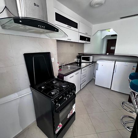 Coralia Luna Park Apartments Mamaia Exterior photo