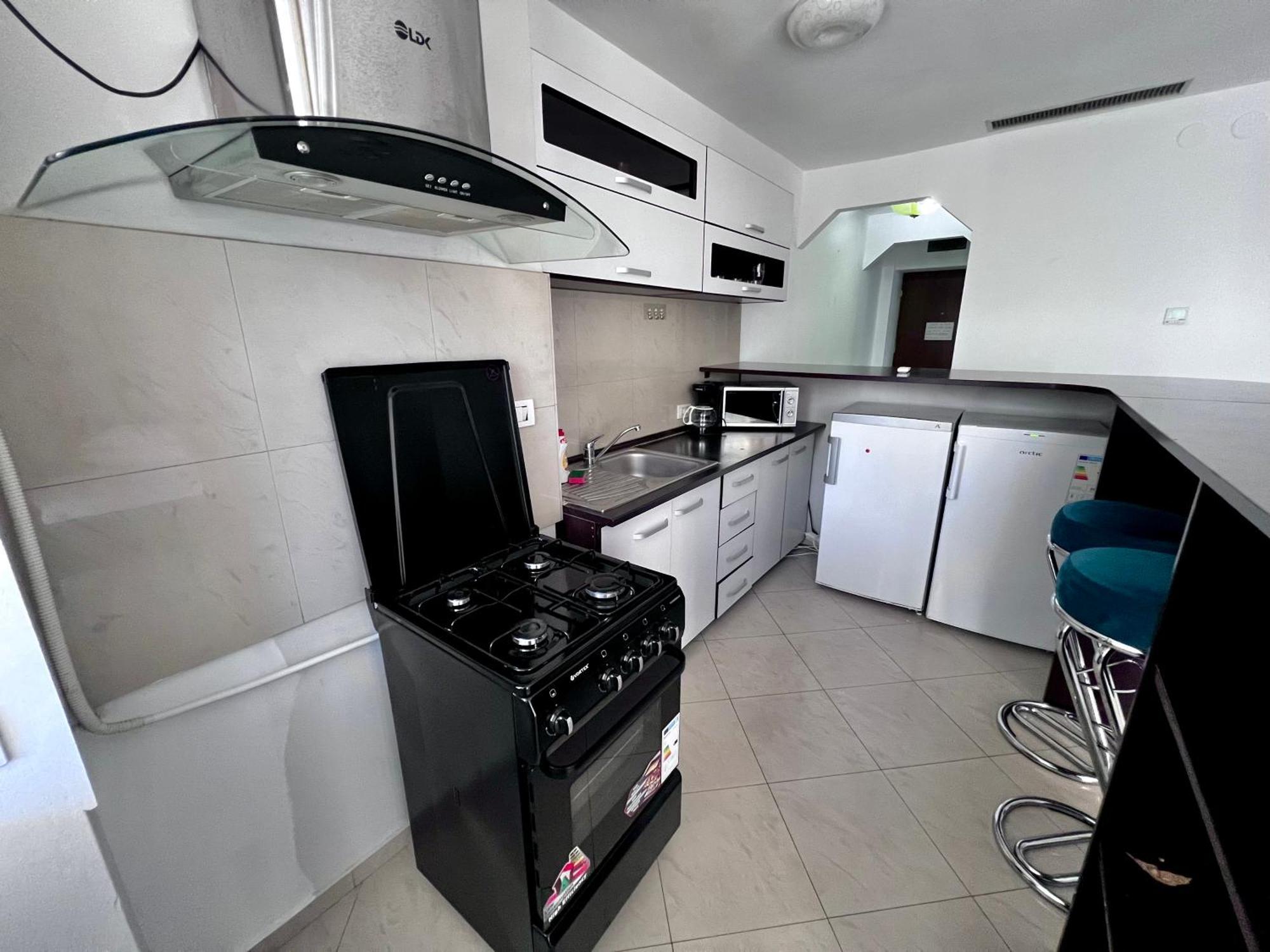 Coralia Luna Park Apartments Mamaia Exterior photo