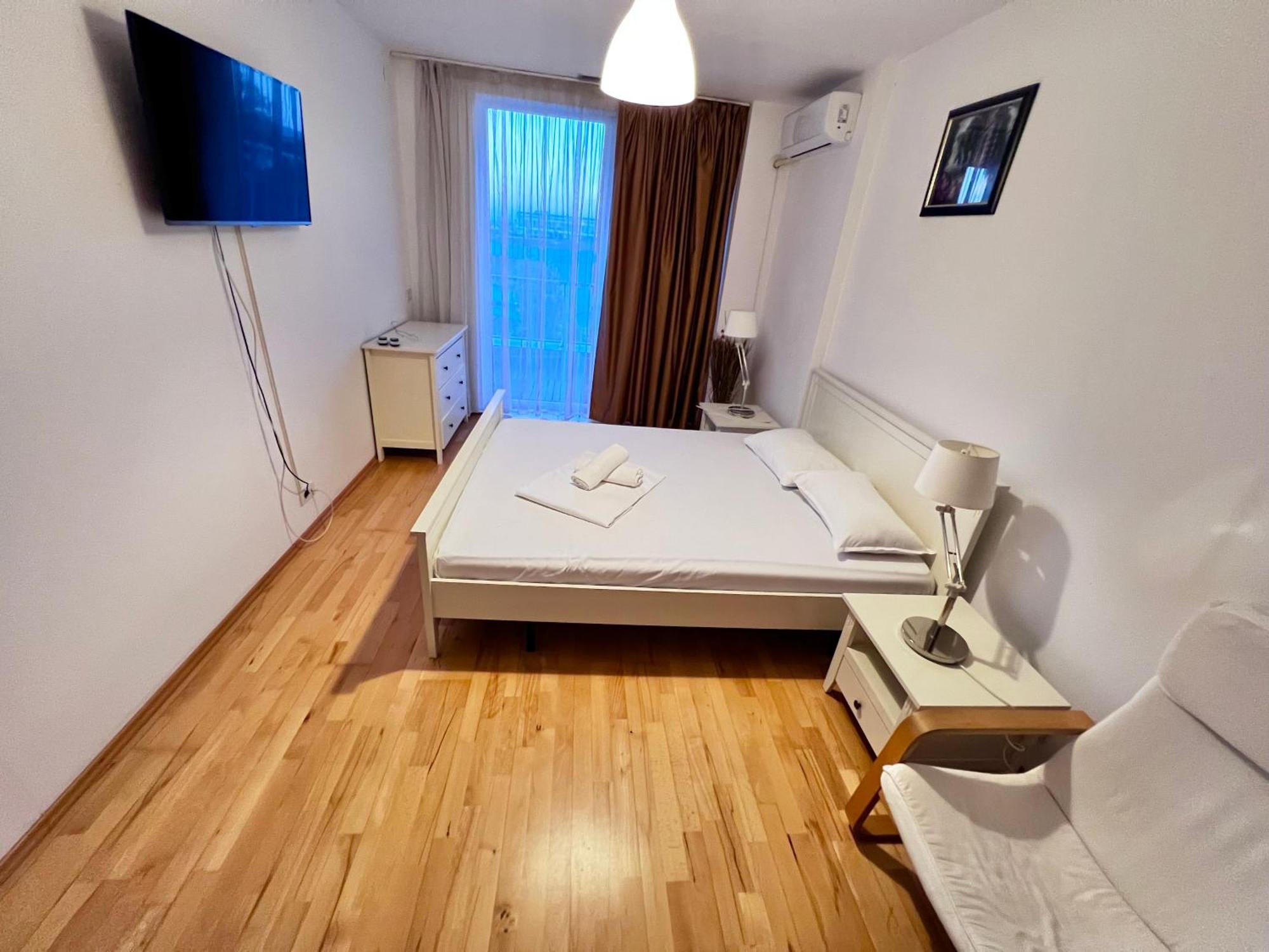 Coralia Luna Park Apartments Mamaia Exterior photo