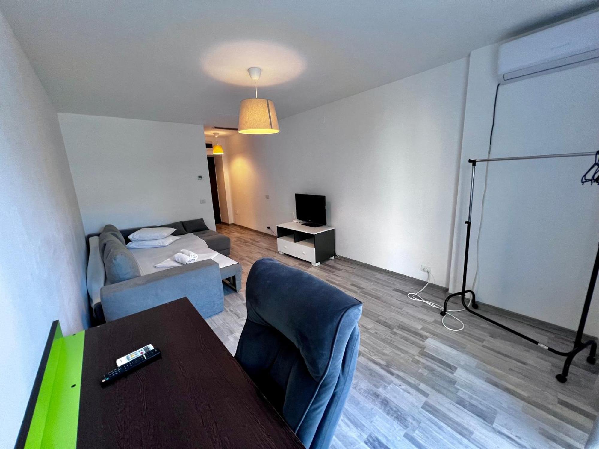 Coralia Luna Park Apartments Mamaia Exterior photo